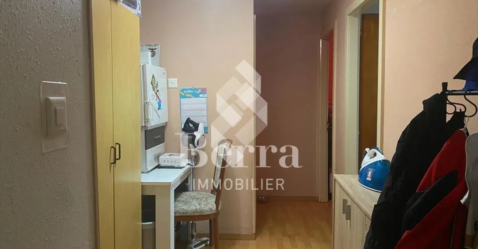 Immeuble mixte avec café-bar et appartements - au coeur du vieux village de Saxon