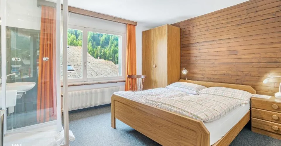 Opportunité d'investissement au cœur de la vallée de Saas - hôtel ou résidences secondaires agréées à Saas-Grund