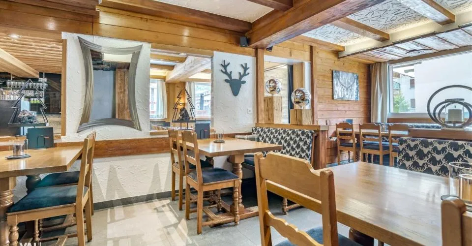 Opportunité d'investissement au cœur de la vallée de Saas - hôtel ou résidences secondaires agréées à Saas-Grund