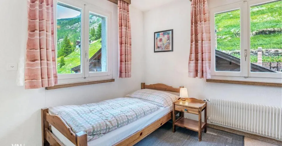 Opportunité d'investissement au cœur de la vallée de Saas - hôtel ou résidences secondaires agréées à Saas-Grund