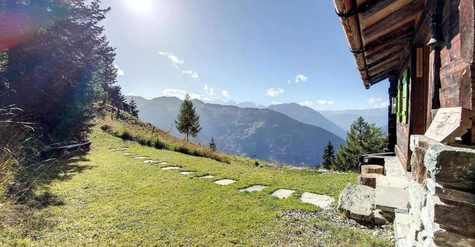 A VENDRE CHALET DE 3 PIECES AUX MAYENS DE SARREYER – Foto 11 von 13