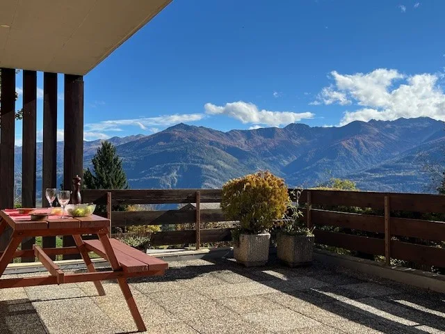 Appartement de 4.5 pièces d’environ 70 m2, avec une superbe terrasse d'environ 40 m2.