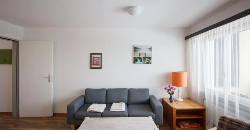 Studio 1.5-03, appartement 1,5 pièce de haute qualité avec balcon et vue imprenable en centre-ville
