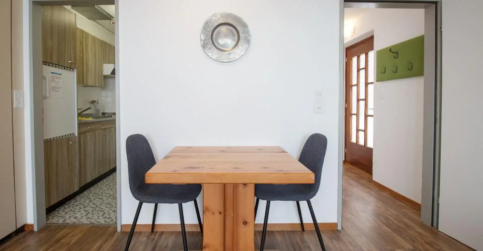Studio 1.5-03, appartement 1,5 pièce de haute qualité avec balcon et vue imprenable en centre-ville