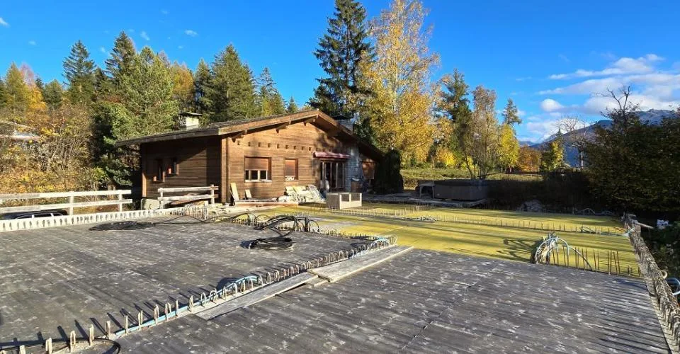 Magnifique opportunité dans un quartier résidentiel bucolique projet d'agrandissement d'un luxueux chalet entre Lens et Crans