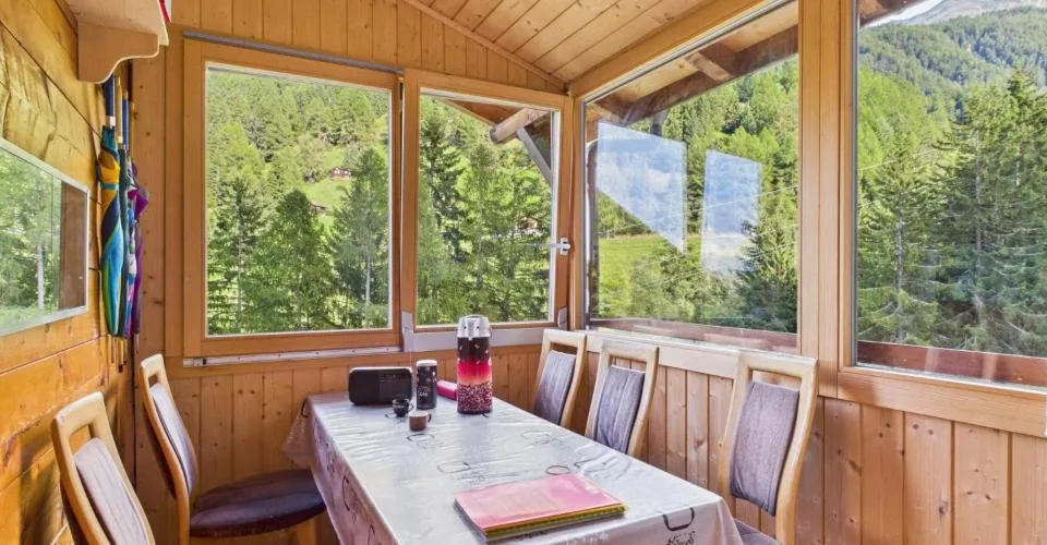 Chalet à Haute-Nendaz "Le Lavantier" - Un havre de paix en pleine natu