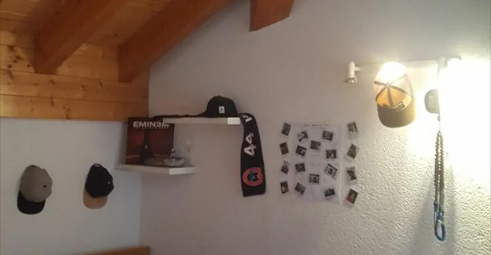 Immeuble MAIRIE, Appartement mansardé de 4,5 pièces Appartement mansardé de 2,5 pièces au centre, lumineux et luxueux, situation calme