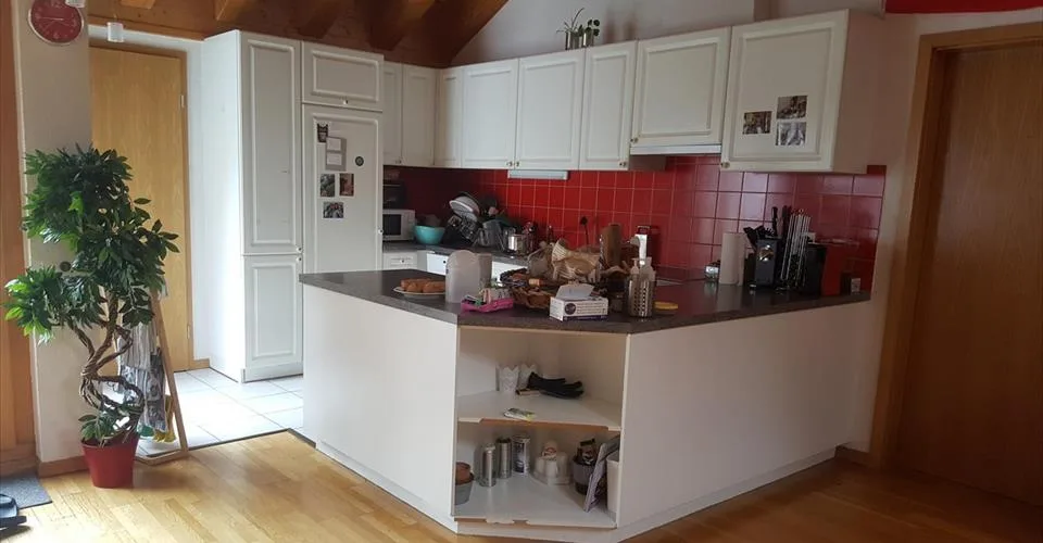 Immeuble MAIRIE, Appartement mansardé de 4,5 pièces Appartement mansardé de 2,5 pièces au centre, lumineux et luxueux, situation calme