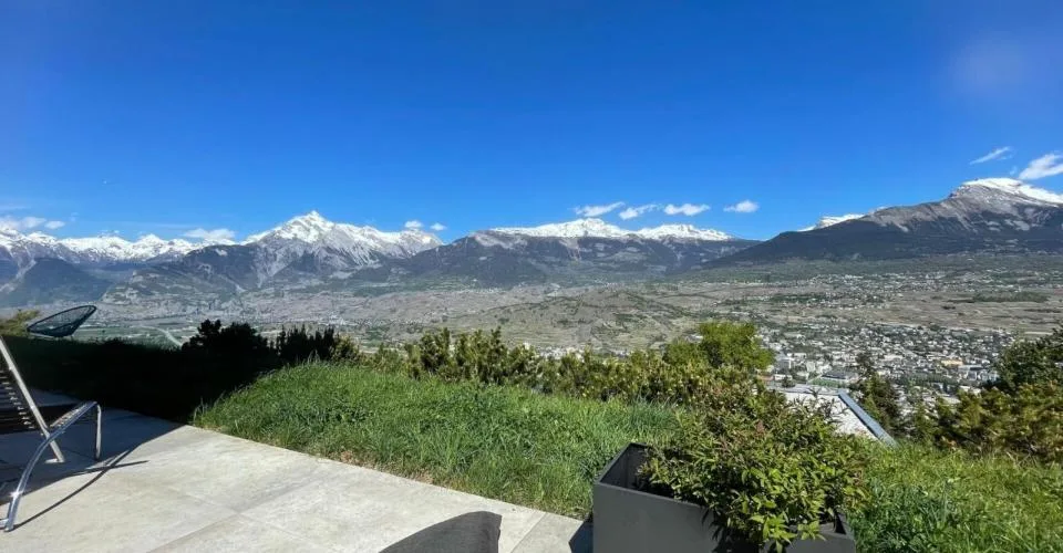En exclusivité ! Villa contemporaine de haut standing sur le coteau de Sion
