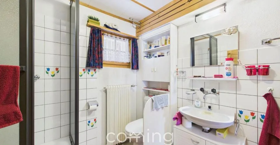 Vivre aujourd'hui, construire demain - Chalet avec réserve de terrain constructible de 1'800 m² à Bürchen, ensoleillé