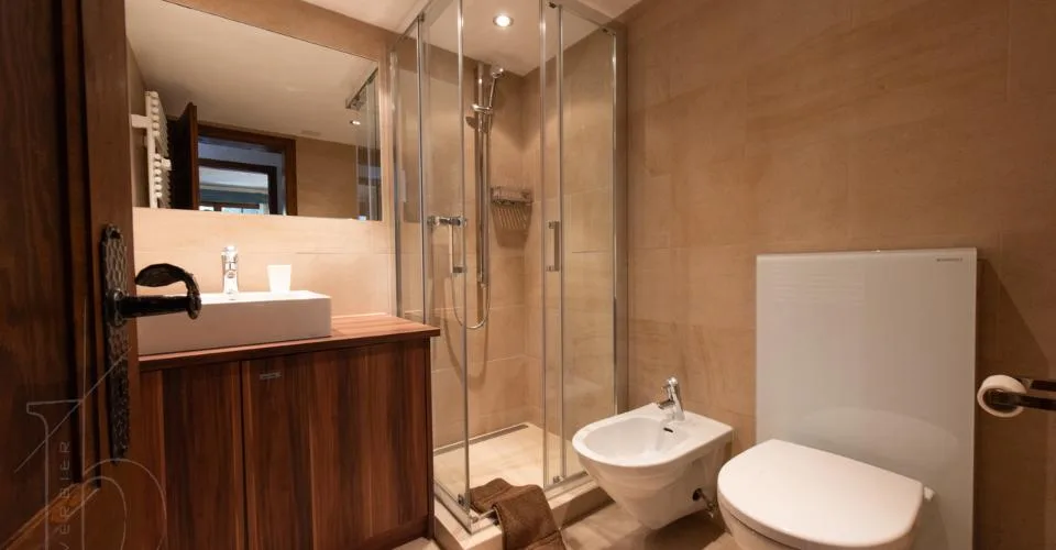 Appartement de 4 pièces avec studio à rénover