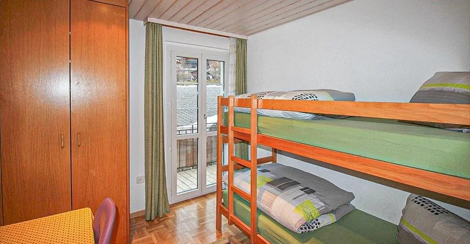 Appartement 3.5-17, appartement cozy de 3.5 pièces au centre avec 2 pièces supplémentaires dans les combles, balcon et une super vue