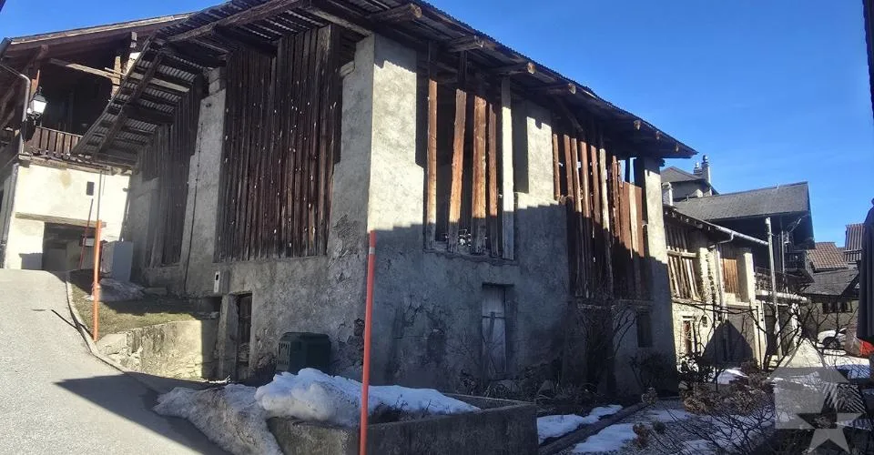 Grange à rénover avec projet de construction
