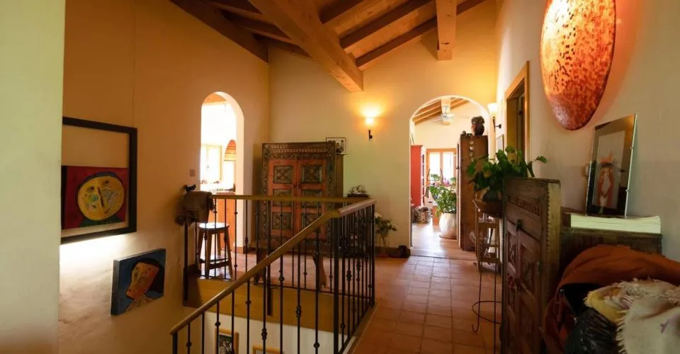 Bien rare : chalet de 2 logements à la Tsombe, en dessus de Montagnier