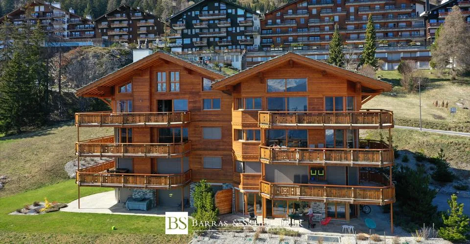 Attique d'exception de 226m2 à deux pas des bains thermaux