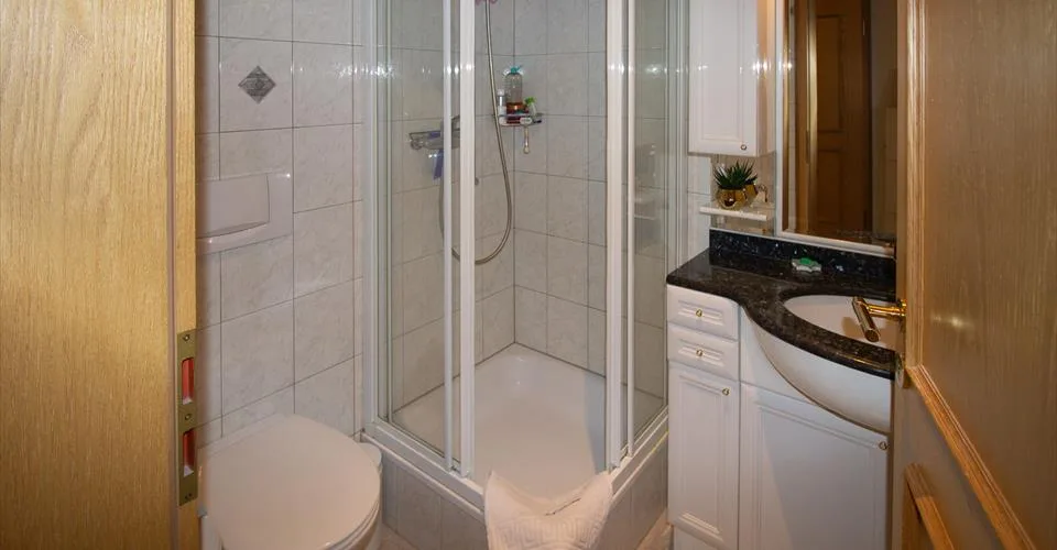 Résidence 5.5-01, appartement duplex exclusif de 5,5 pièces DE LUXE avec grande terrasse et balcon exposé sud