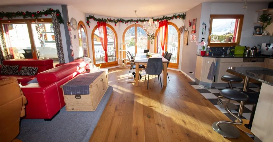 Résidence 5.5-01, appartement duplex exclusif de 5,5 pièces DE LUXE avec grande terrasse et balcon exposé sud