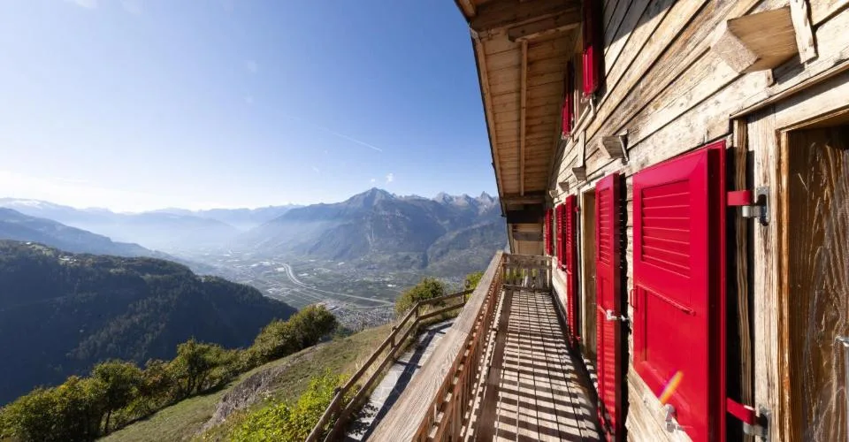 Superbe chalet en bois et pierre profitant d'un emplacement exceptionnel – Foto 3 von 13