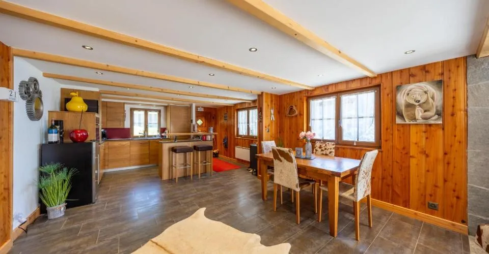 Superbe chalet en bois et pierre profitant d'un emplacement exceptionnel – Foto 8 von 13