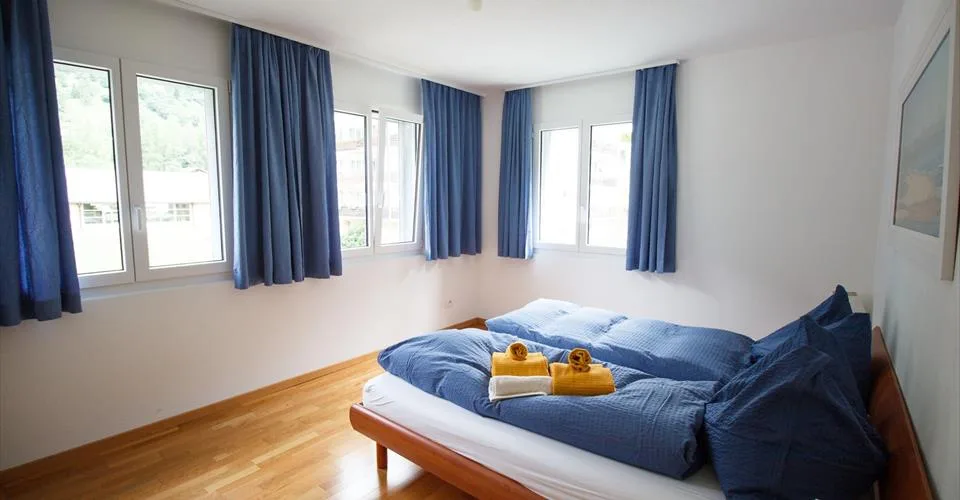 Résidence 5.5-02, Appartement luxueux et élégant de 5.5 pièces avec cheminée et belle vue panoramique sur les montagnes