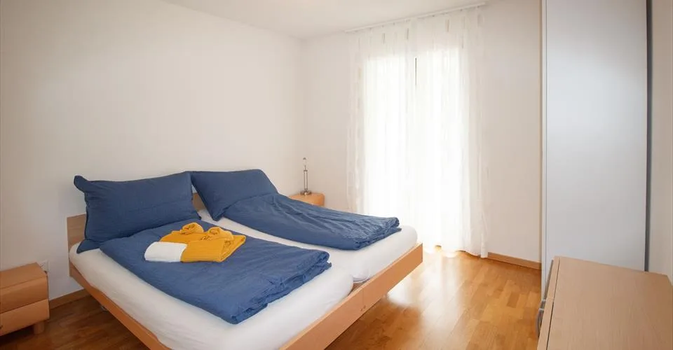 Résidence 5.5-02, Appartement luxueux et élégant de 5.5 pièces avec cheminée et belle vue panoramique sur les montagnes