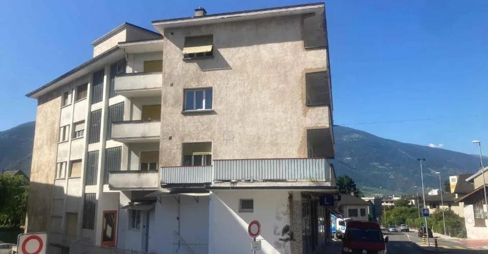 Spacieux 4.5 pièces avec balcon, cave et garage - idéal investisseur !