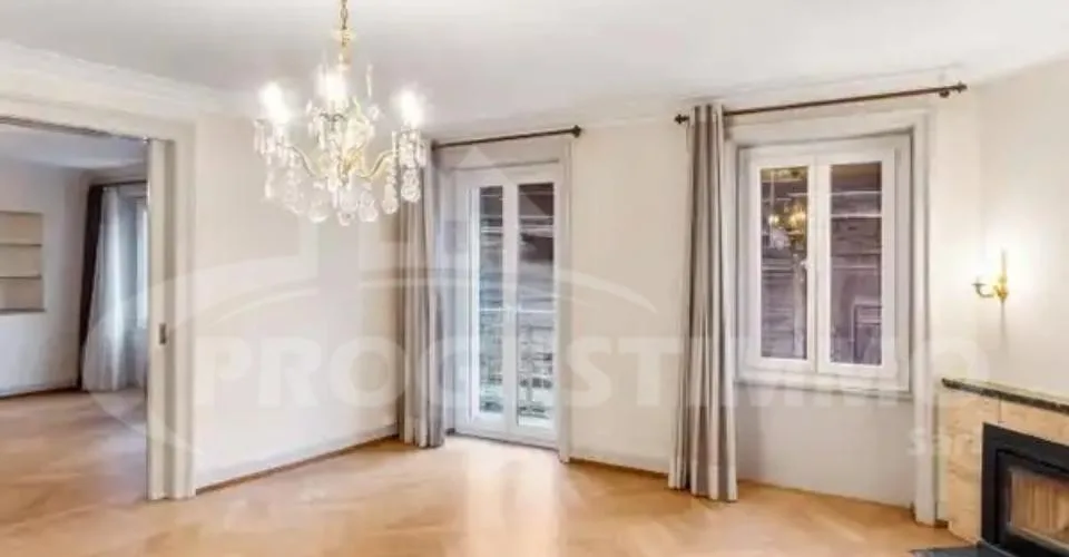 A RENOVER ENTIEREMENT AU COEUR DU VILLAGE