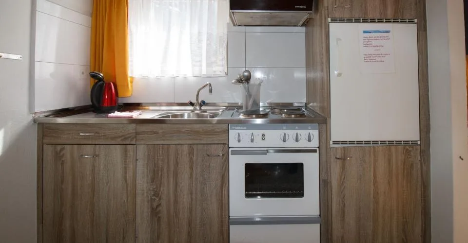 Studio 1.5-05, appartement 1,5 pièce de haute qualité avec balcon et vue imprenable en centre-ville