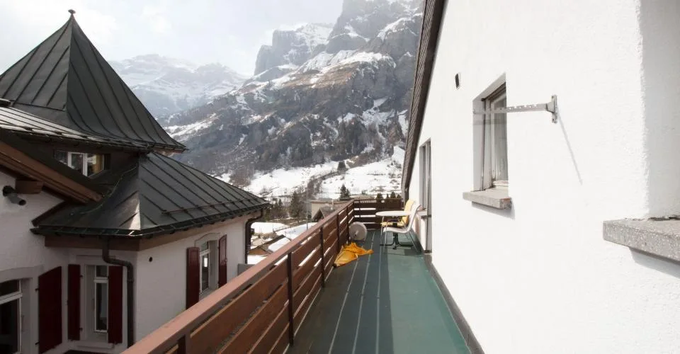 Studio 1.5-05, appartement 1,5 pièce de haute qualité avec balcon et vue imprenable en centre-ville