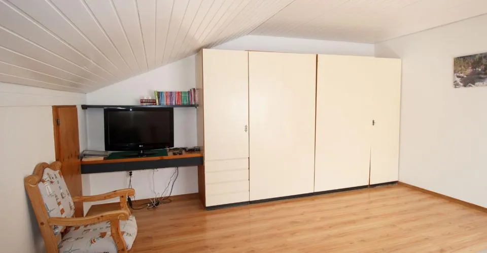 Studio 1.5-05, appartement 1,5 pièce de haute qualité avec balcon et vue imprenable en centre-ville