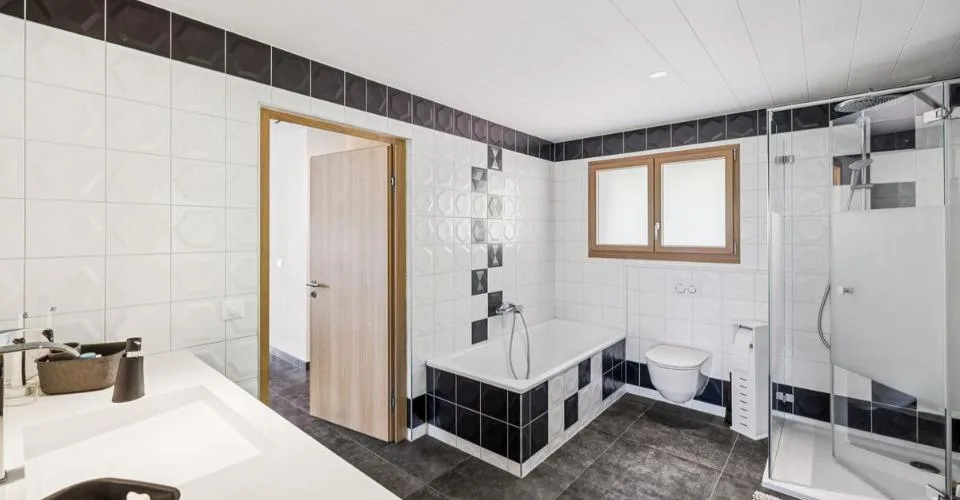 Grande villa lumineuse avec vue imprenable - appartement indépendant de 3,5 pièces compris. – Foto 6 von 11