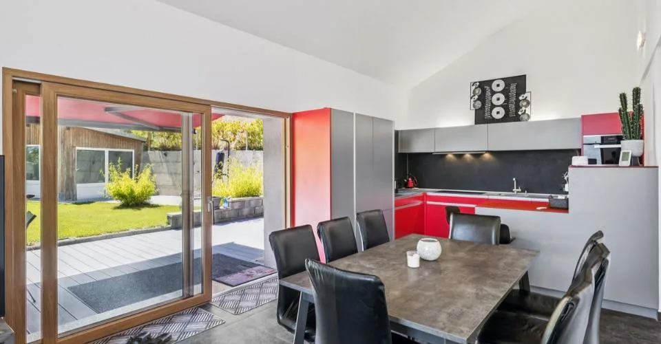 Grande villa lumineuse avec vue imprenable - appartement indépendant de 3,5 pièces compris. – Foto 2 von 11