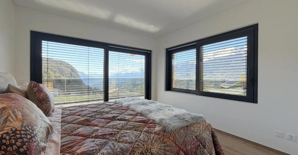 Propriété neuve de luxe avec vue panoramique sur les Alpes – Foto 8 von 13
