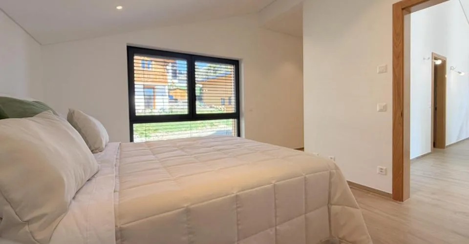 Propriété neuve de luxe avec vue panoramique sur les Alpes – Foto 13 von 13