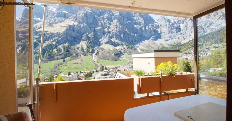 Appartement 4.5-12, appartement de 4.5 pièces de qualité au centre avec balcon et vue imprenable