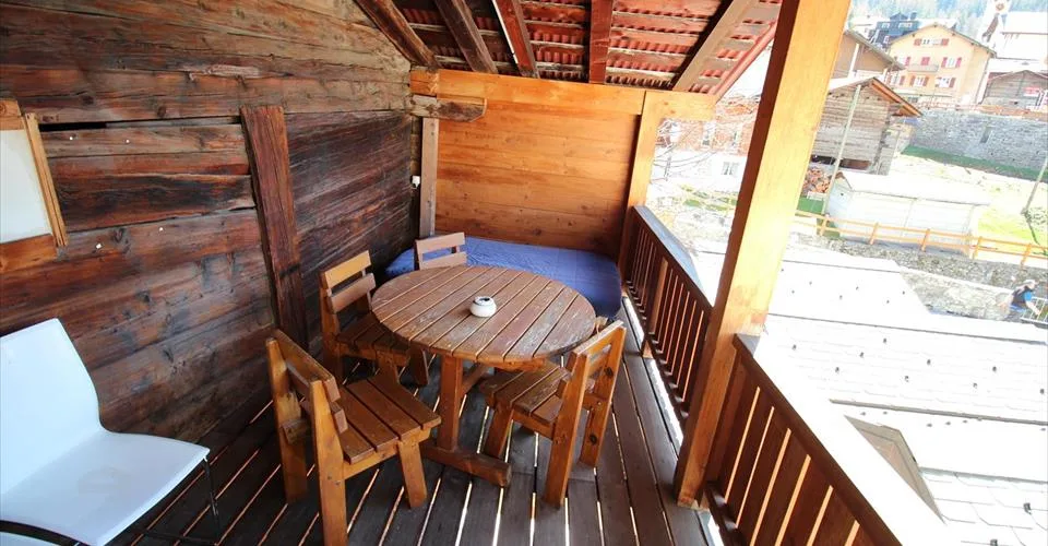 Demi-Maison 6.5-02, 3 appartements au rez
