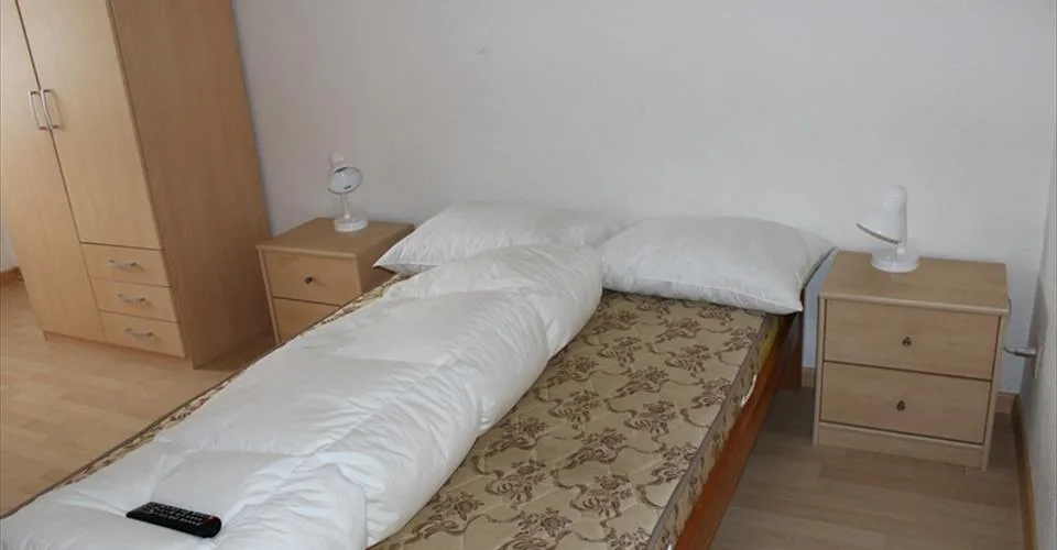 Demi-Maison 6.5-02, 3 appartements au rez