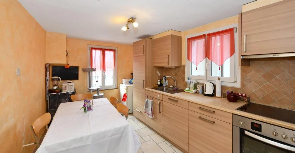 FULLY - BAISSE DE PRIX - CHARMANTE MAISON VILLAGEOISE 3.5 PIECES