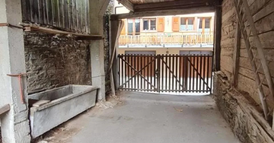 Une grange à rénover au coeur du village de Sembrancher