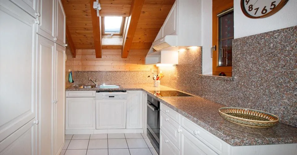 Résidence 4.5-09, exclusif appartement mansardé de 4,5 pièces avec galerie et grand balcon