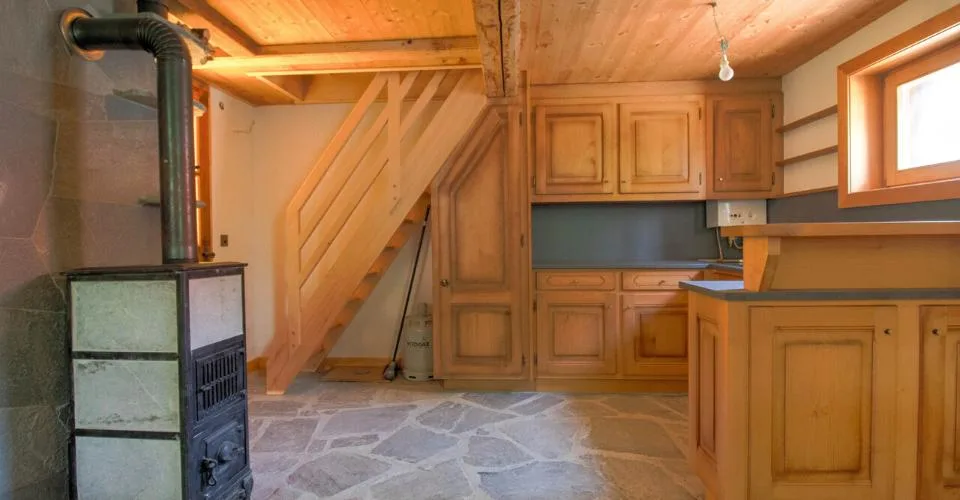 Charmant petit chalet à vendre à Lourtier