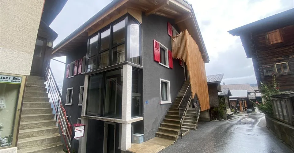 Immeuble à EISCHOLL, appartement 2 pièces rénové au centre, avec un grand balcon et cheminée