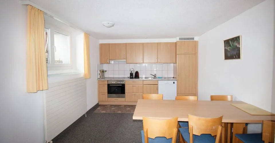 Résidence 3.5-05, appartement 3,5 pièces de standing en plein centre-ville, avec terrasse et vue imprenable.