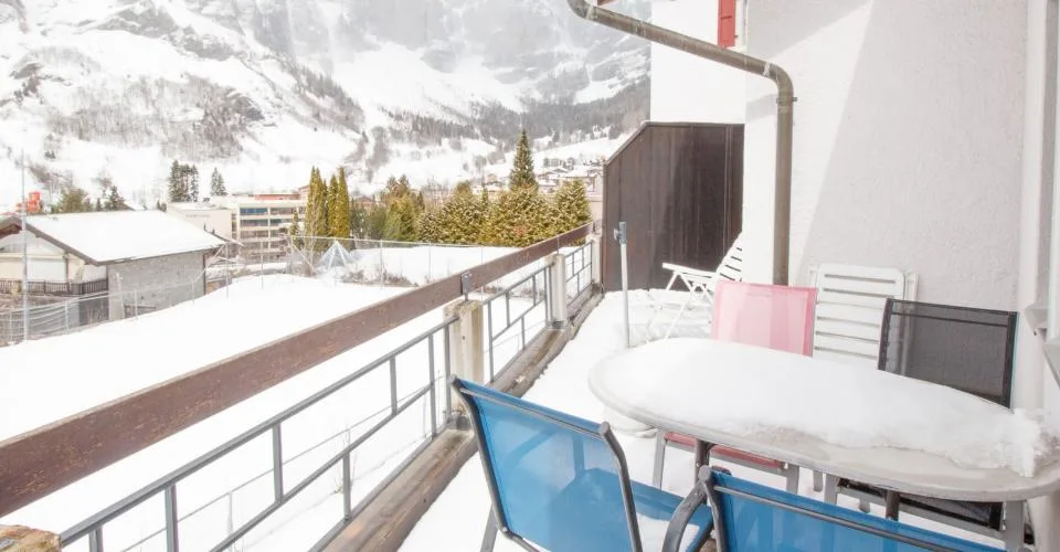 Maison CH-01, immeuble d'appartements de qualité au centre avec 19 logements et une vue imprenable
