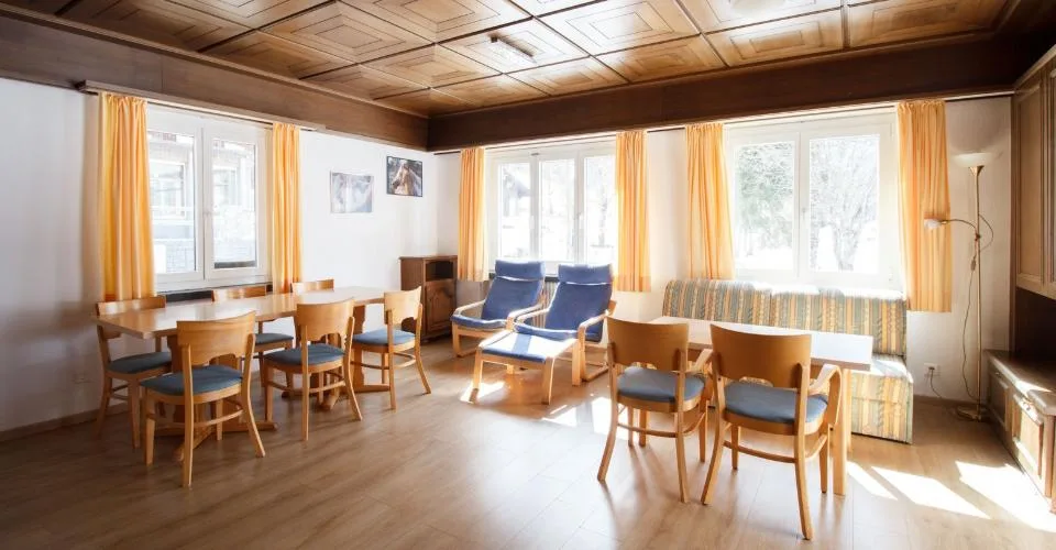 Maison CH-01, immeuble d'appartements de qualité au centre avec 19 logements et une vue imprenable