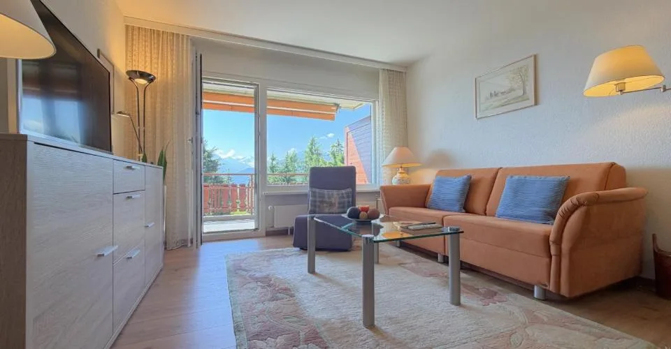 RÉSERVÉ - RÉSERVÉ -RÉSERVÉ - Appartement 2,5 pièces avec grand balcon plein sud et vue panoramique à Crans-Montana