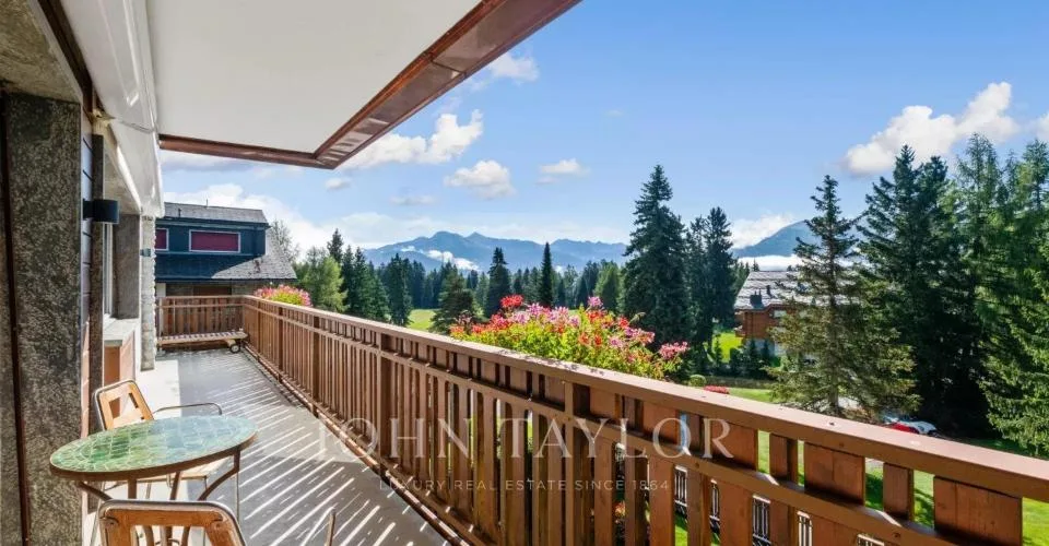 CRANS-MONTANA Proche centre - Lumineux appartement de 4.5 pièces + 1 c