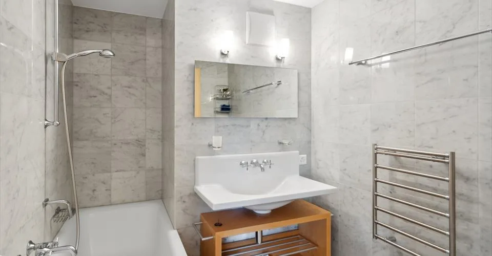 Magnifique appartement avec terrasse fleurie, cabane, jacuzzi privé, directement à côté des pistes de ski