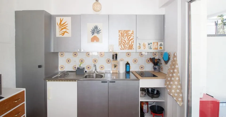 Appartement 1.5-09, studio très soigné au centre avec balcon sud-ouest et belle vue
