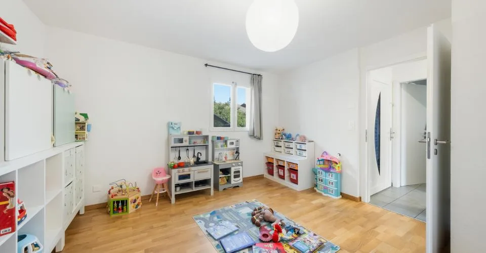 SPACIEUSE VILLA MITOYENNE - JARDIN, TERRASSE - GARAGE - EN EXCLUSIVITÉ
